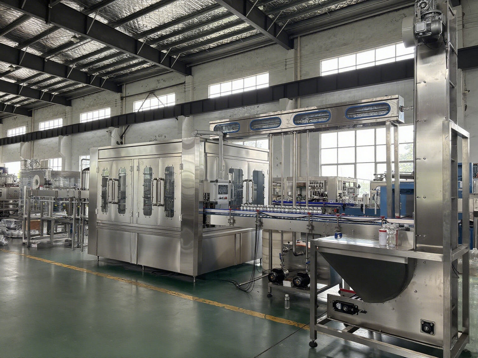 juice filling machine main.jpg