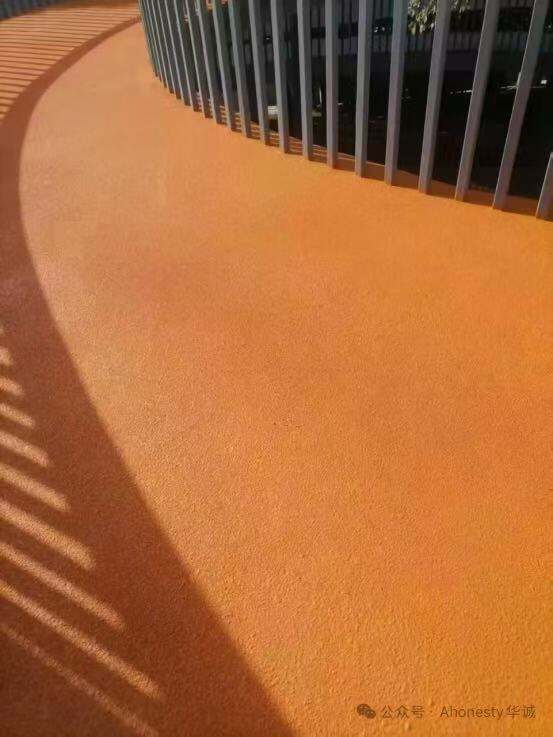 Mengapa Pusat Data Perlu Mempertimbangkan Penyelesaian Penyejukan Radiatif untuk Meningkatkan Kecekapan Tenaga?