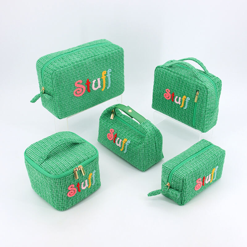 Tilpasset chenille-toiletttaske