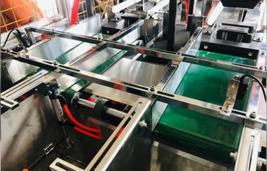 Najnowsza generacja maszyn do produkcji pudełek na żywność z papieru