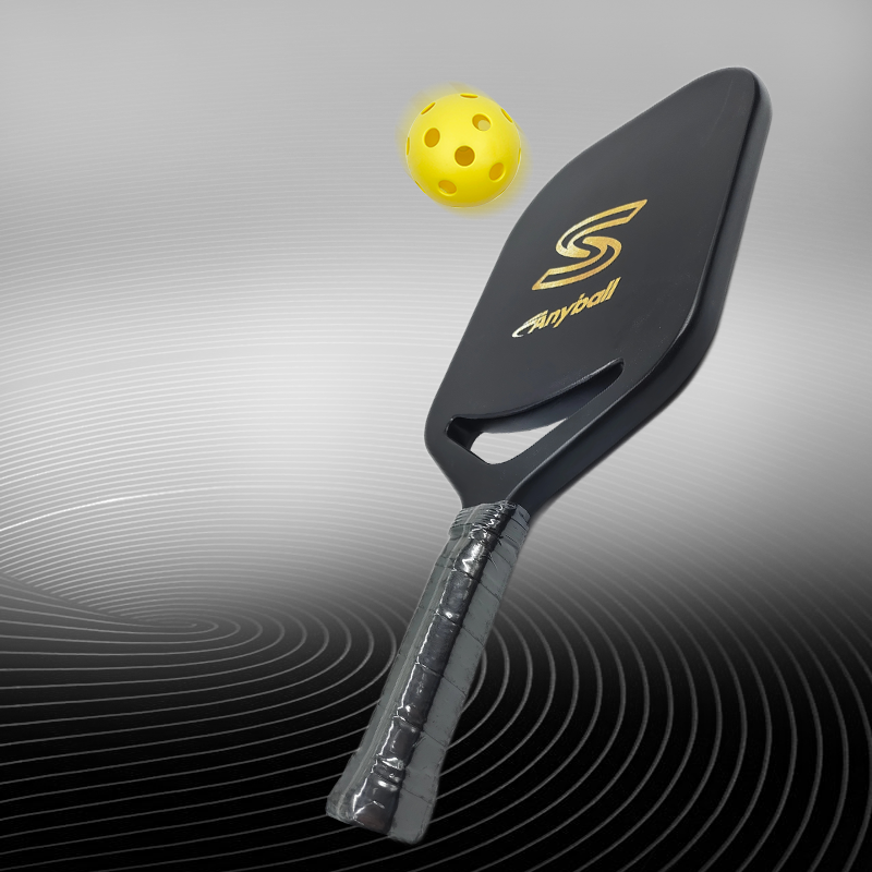 What Are the Advantages of Lightweight vs Heavy Pickleball Paddles?