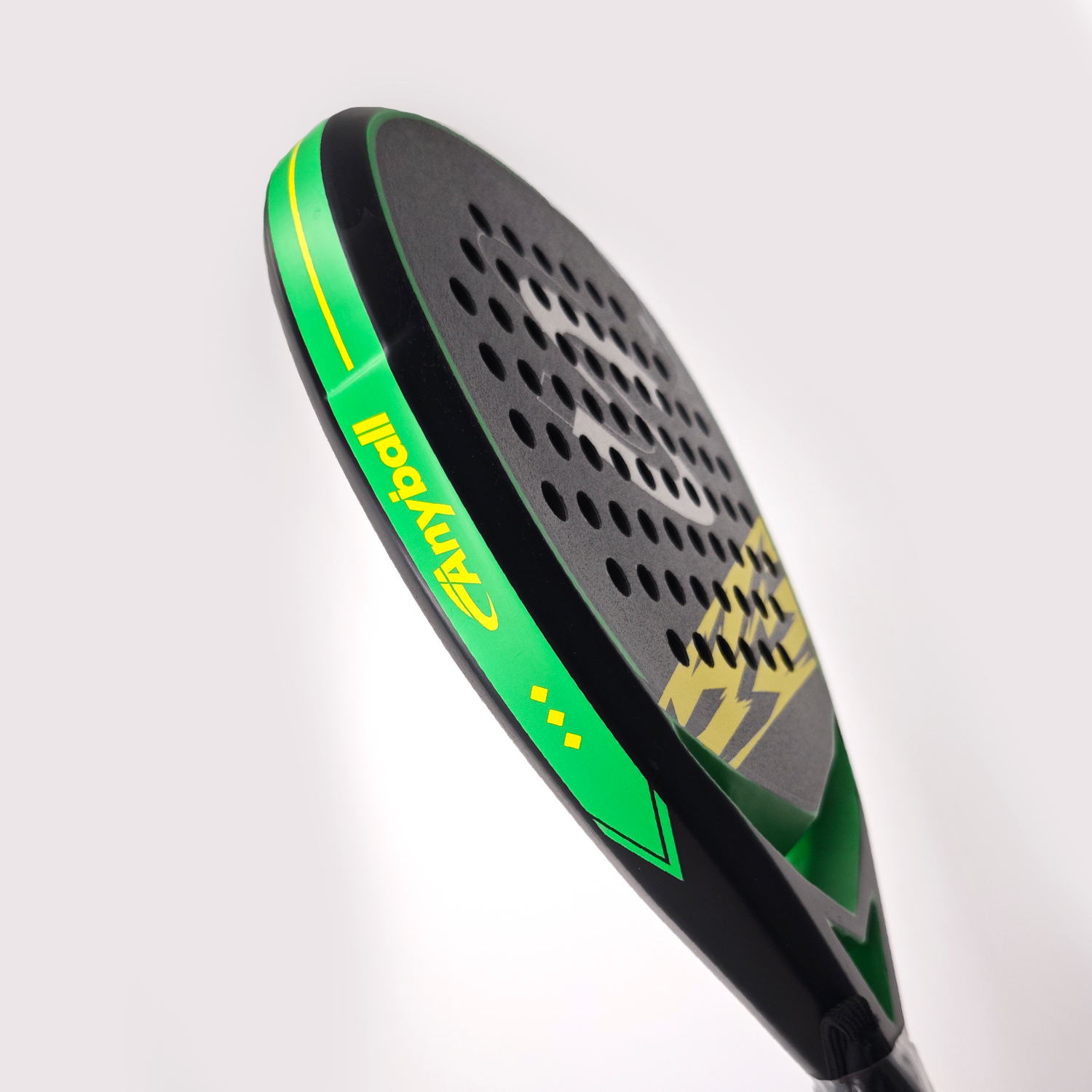 Ergonomic Design Excellence Enhances Player Comfort and Performance