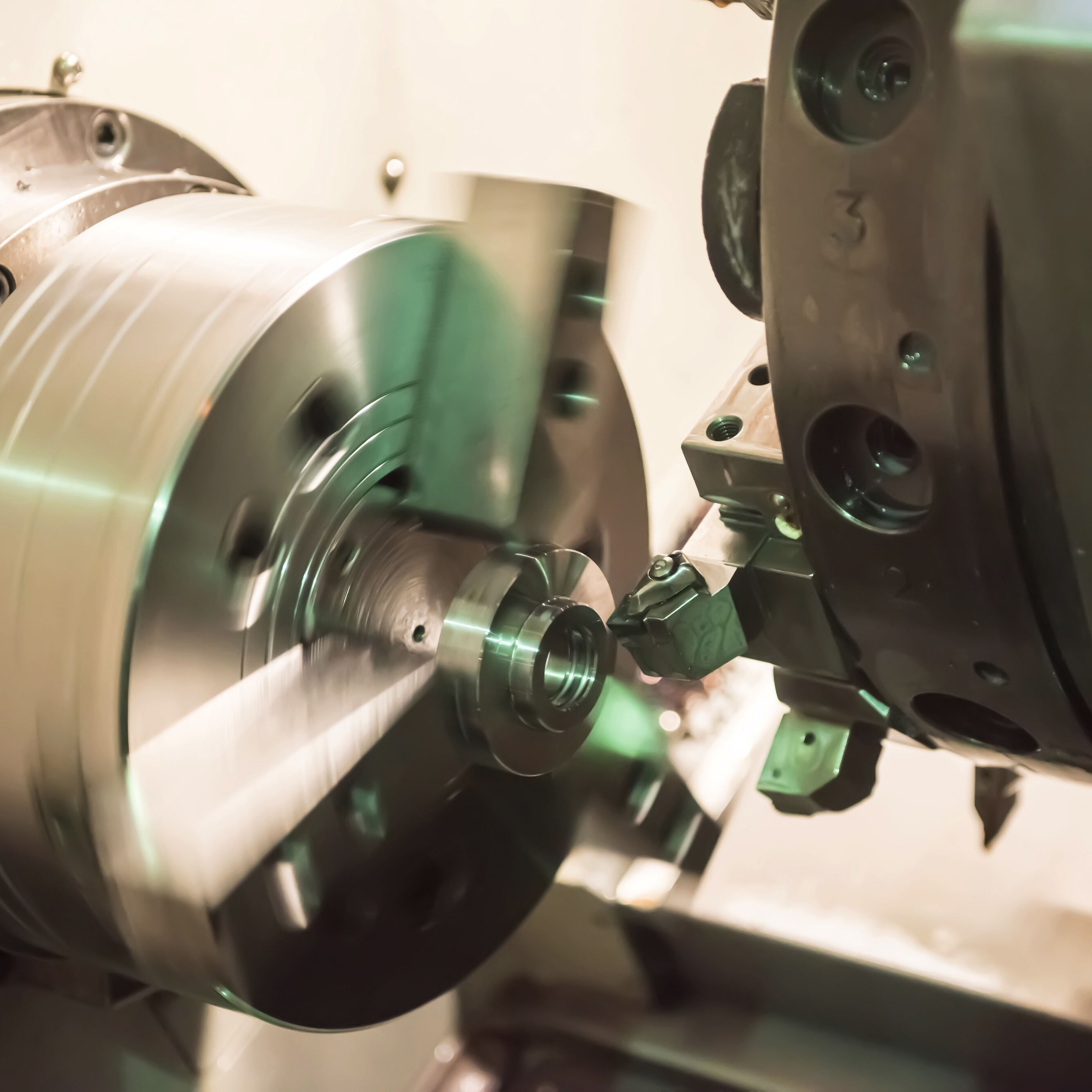 Многооперационная обработка за одну установку для повышения эффективности и стабильности