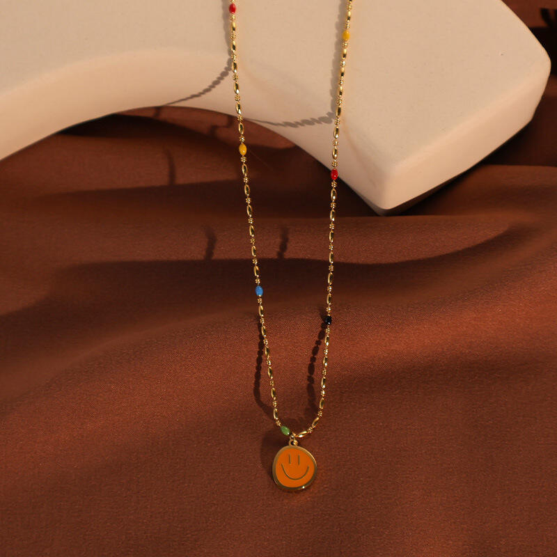 Vòng cổ nhiều màu bằng thép không gỉ có mặt dây chuyền hình khuôn mặt cười