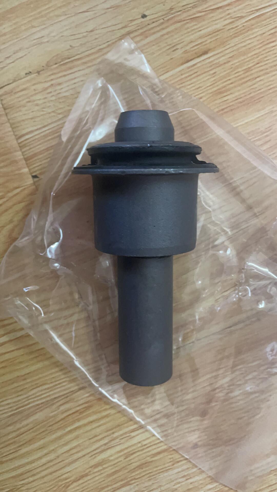 كفر ذراع التحكم الأمامي 54467-EN11A لسيارتي نيسان روغ وX-Trail (2007–2014)