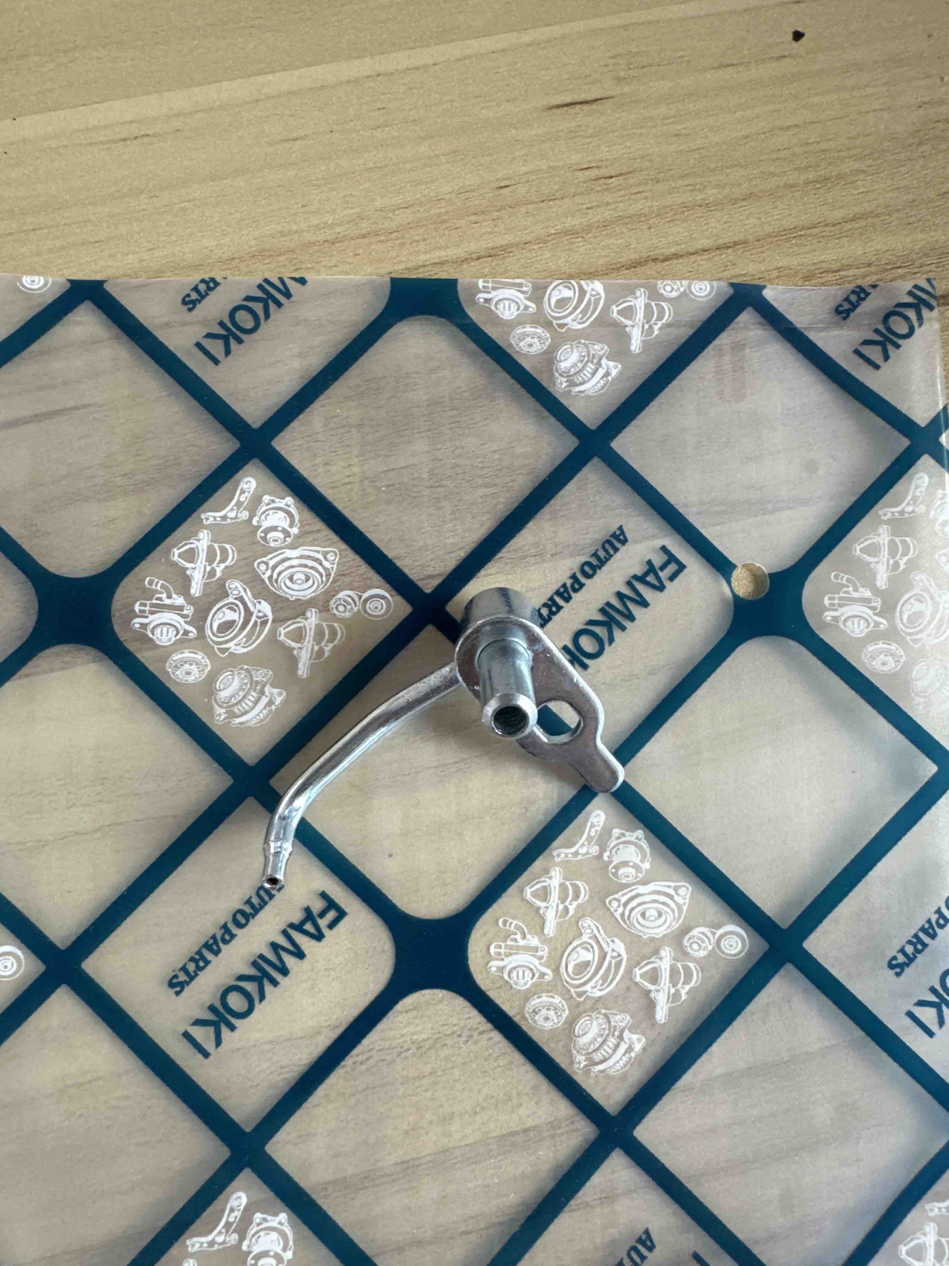 Soupape de refroidissement du piston BK2Q-6K868-BA pour moteur diesel Ford Transit / Ranger 2.2 TDCi