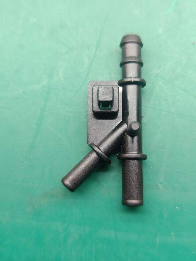 Engine Coolant Water Pipe Joint 16264-21090 1626421090 for Toyota Corolla / Vios / Yaris