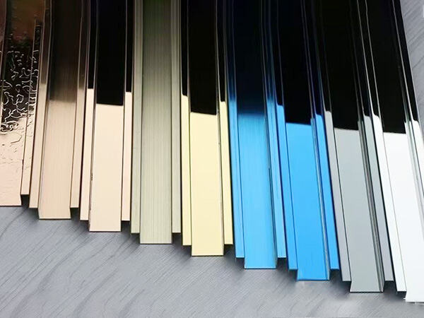 What are the functions of 304 stainless steel plates?