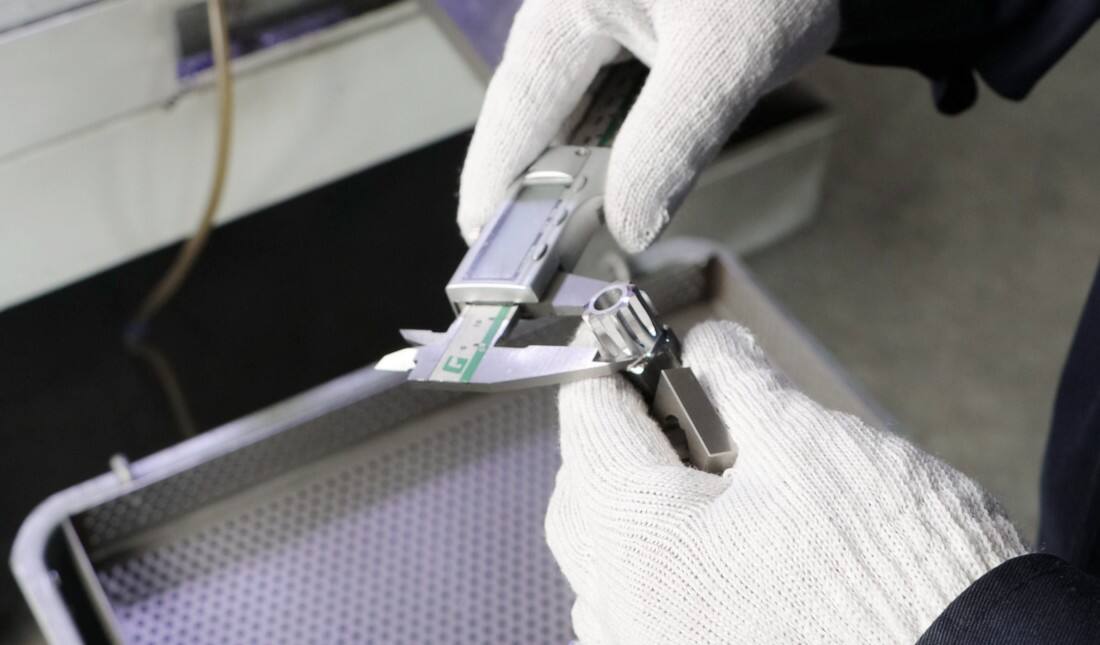 Hardness and torque testing of TOOLJOY power tool accessories during quality inspection