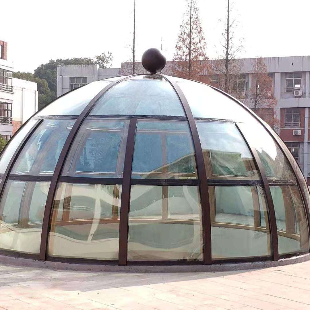 Transforme su espacio vital con casas de cúpula de vidrio