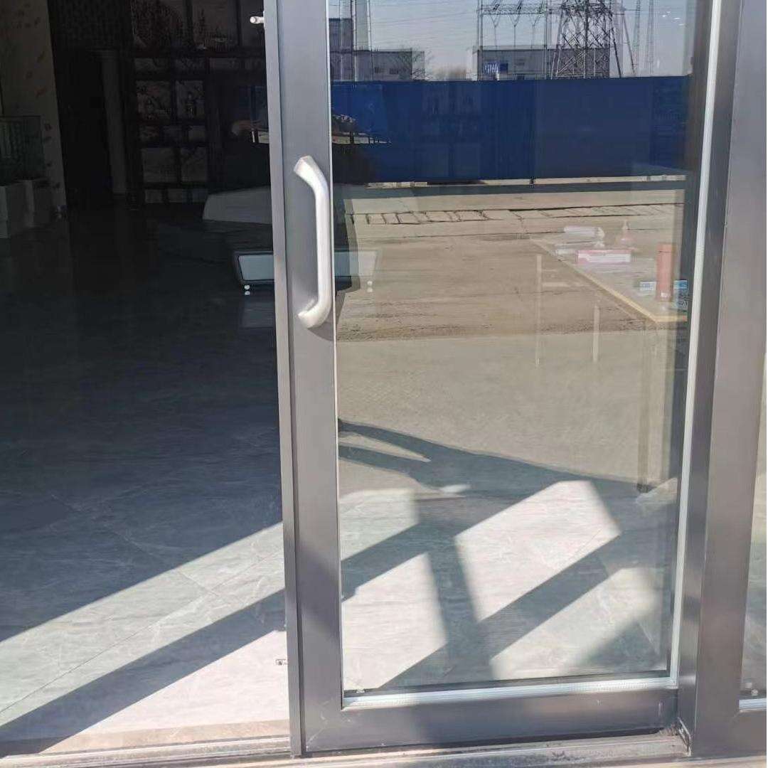 Descubra las excepcionales ventajas de las puertas correderas de aluminio