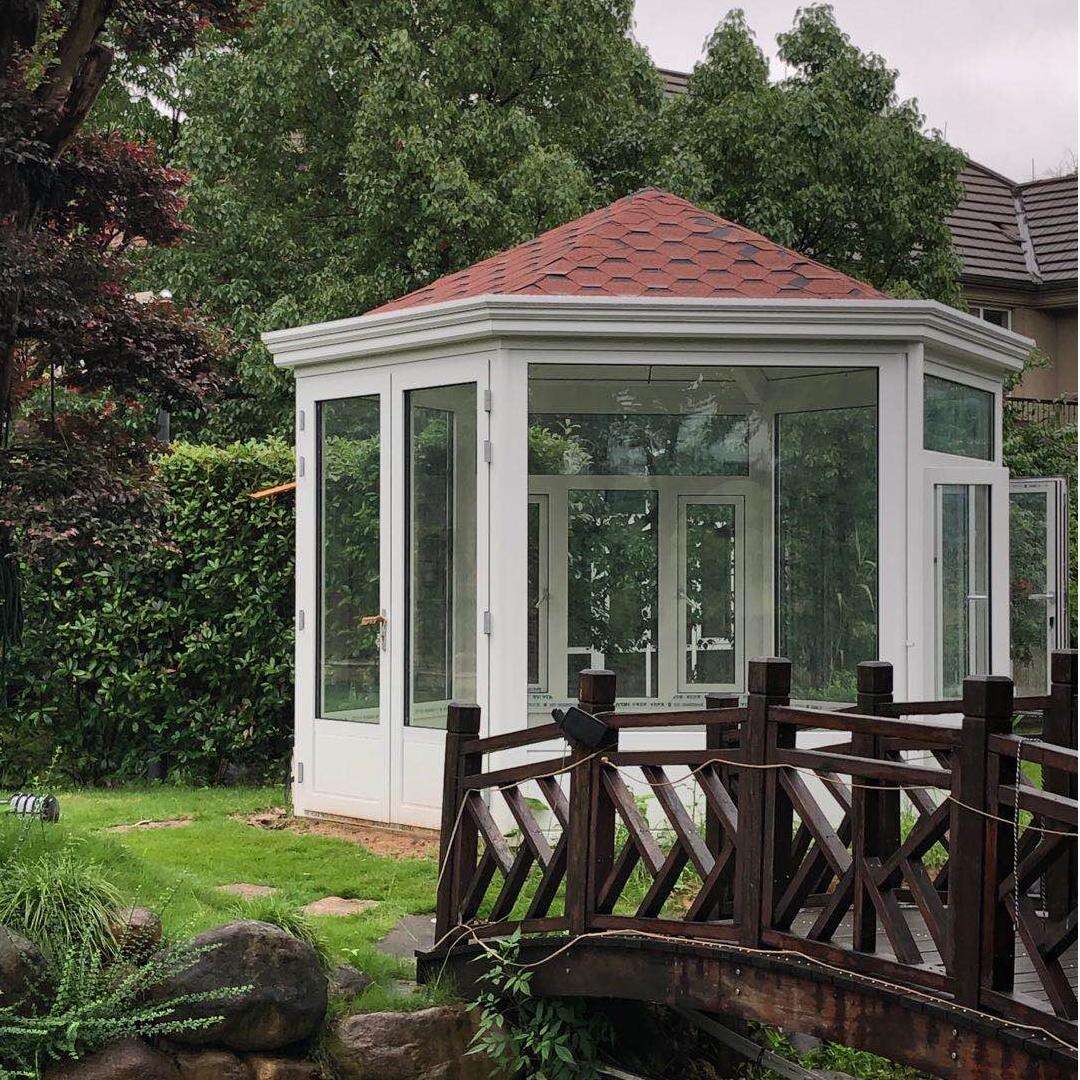 Descubra el atractivo de las hermosas casas de vidrio