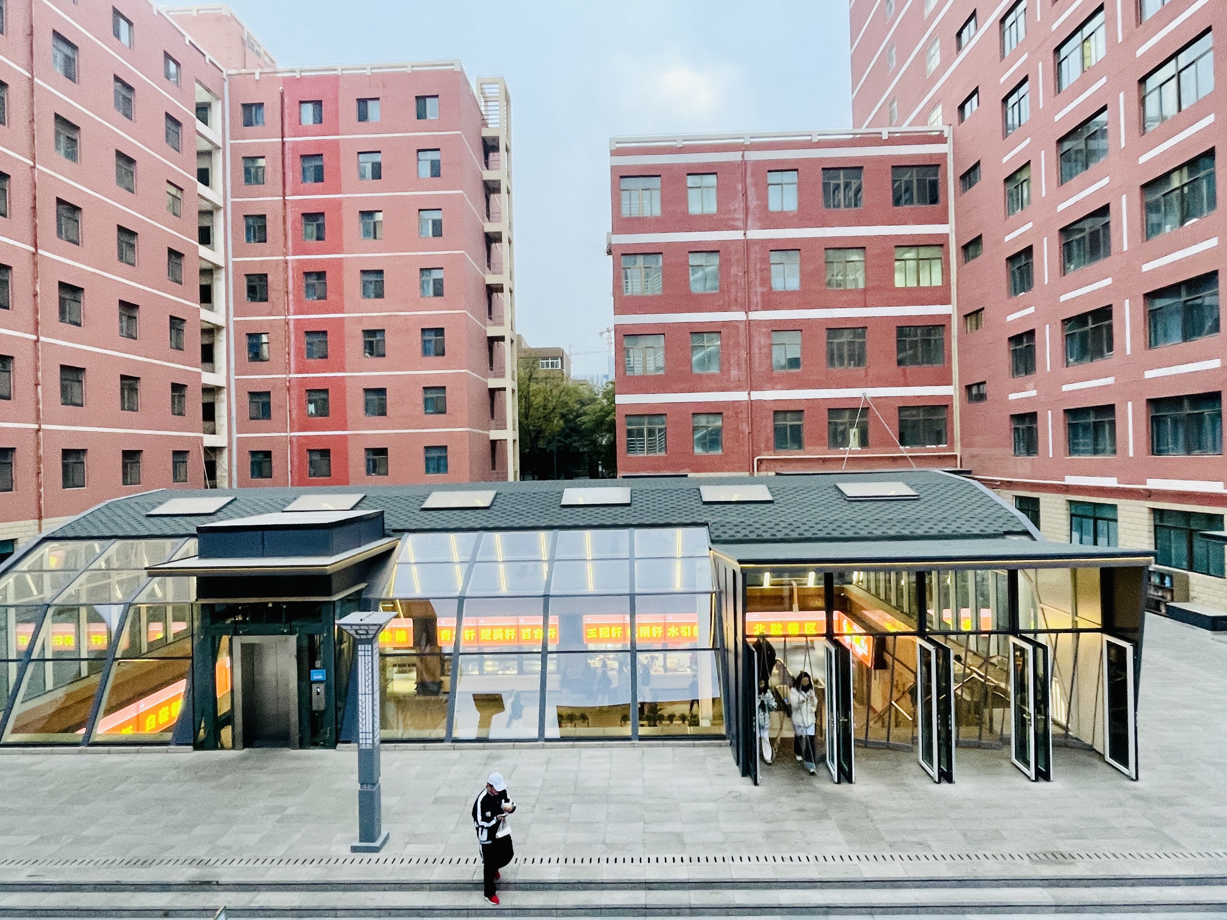 Ultra large span sunroom5.jpg