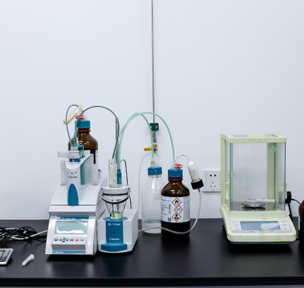 Laboratory-Moisture Detector