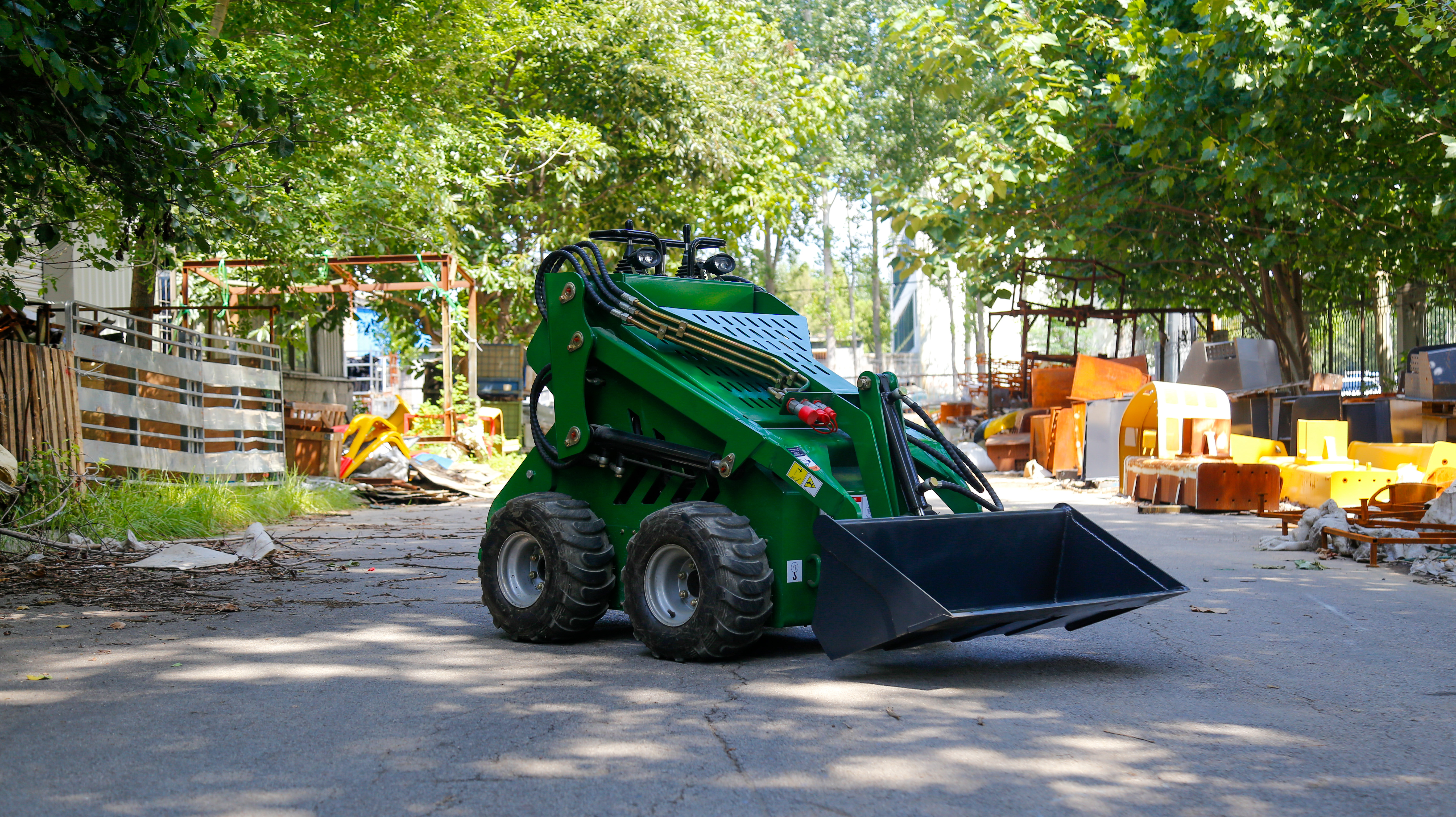 skid steer loader (2).jpg