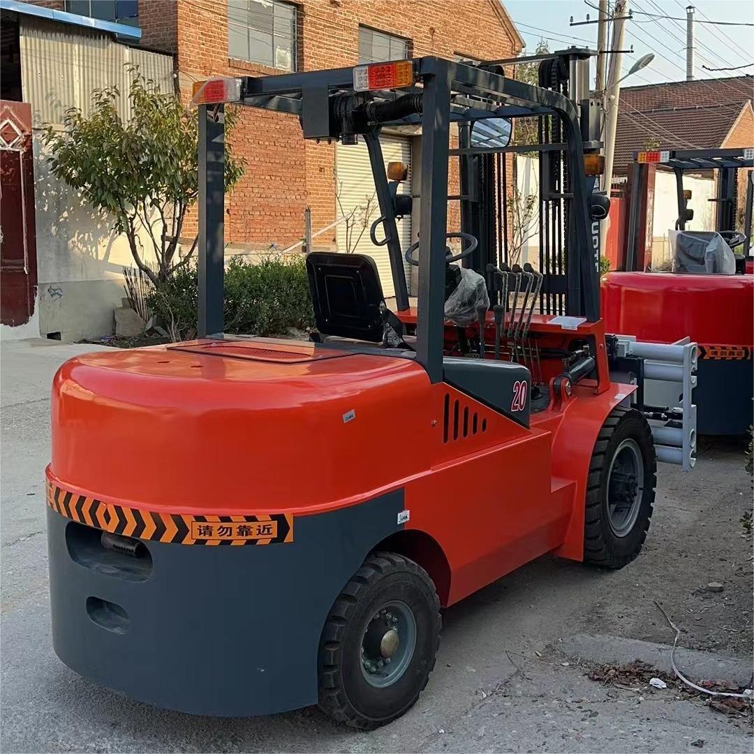High Efficient Good Quality 2Ton Diesel Forklift Cheap Price Good Powerful Hot Sale