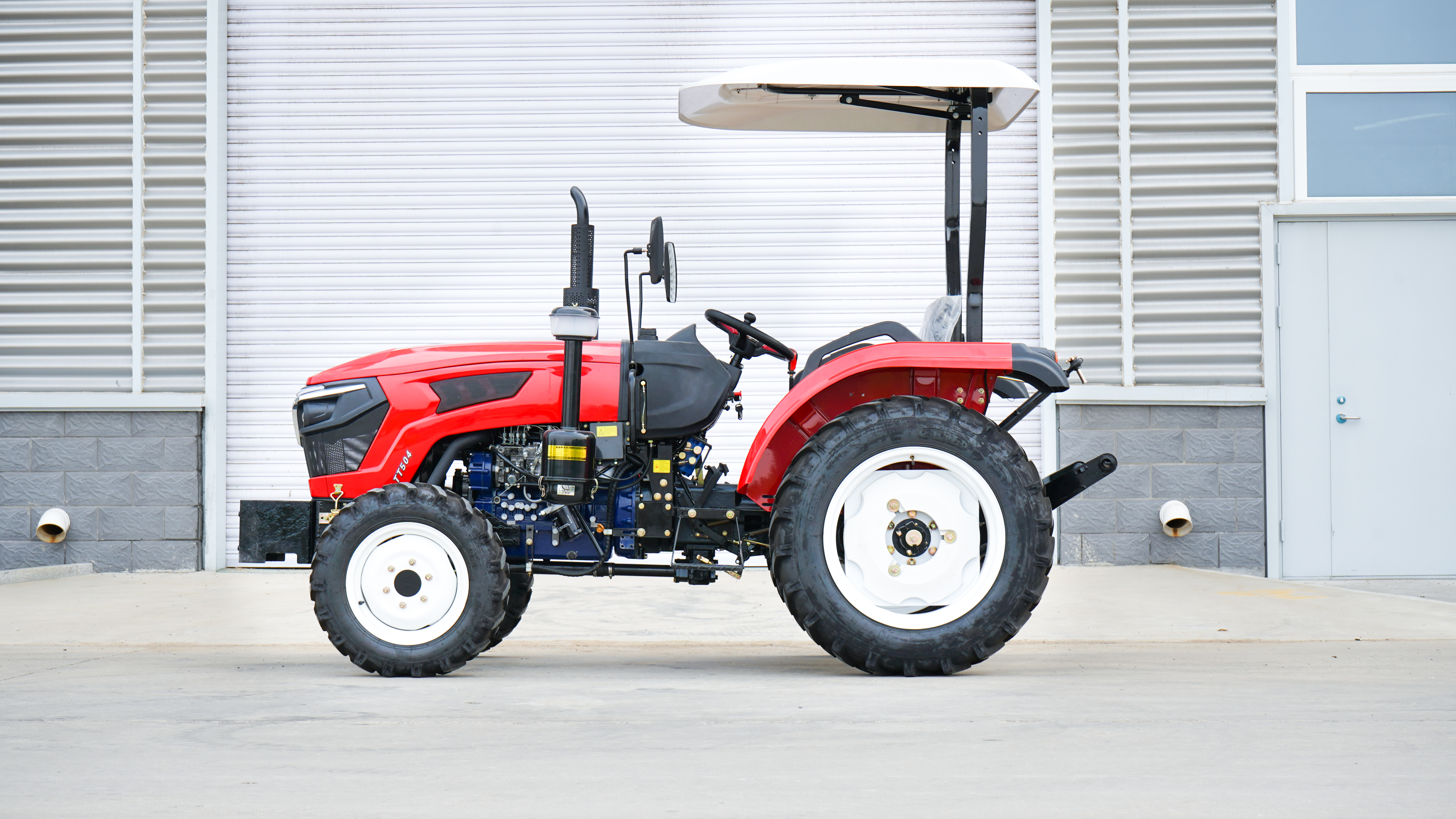 Smart Tractors on Limited Time Promotion Precise Control Good Sale