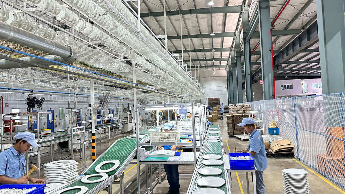 Replacement Toilet Seat Size Guide: 17”, 18.5” & 19” Explained