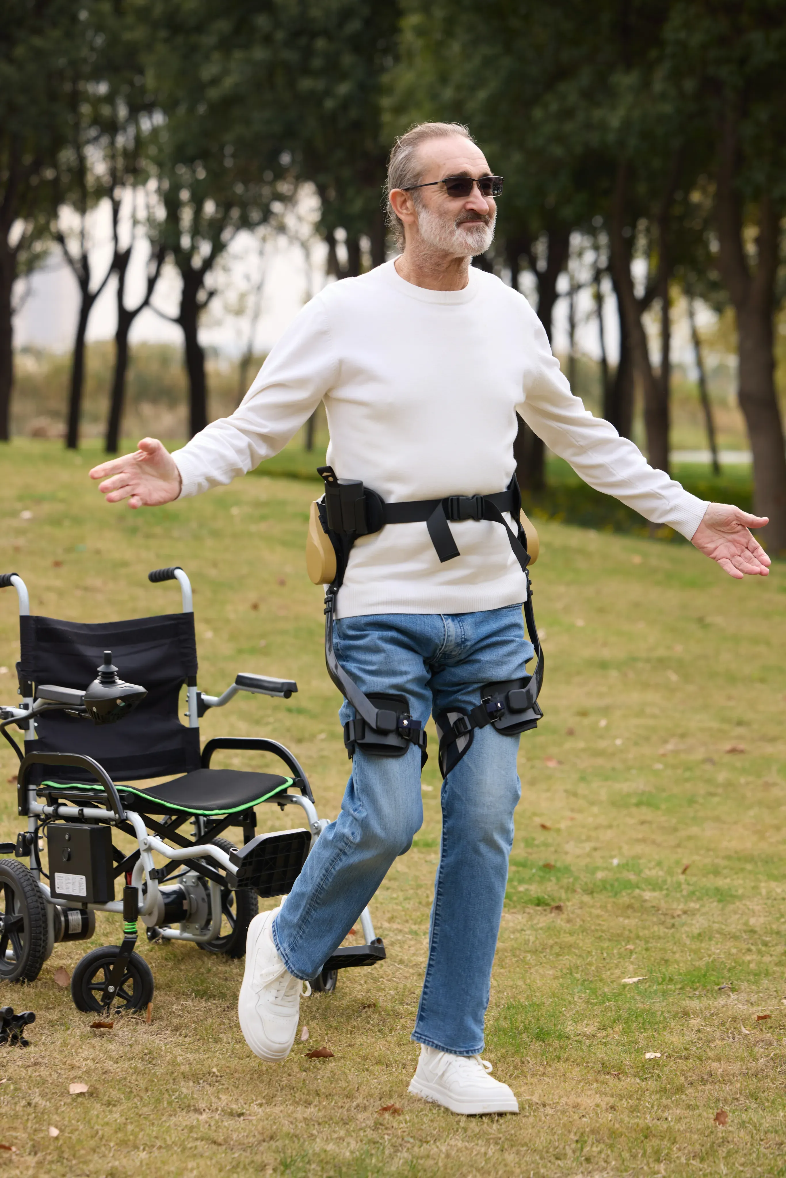 How Crutch Cane Walkers Enhance Independence for Users