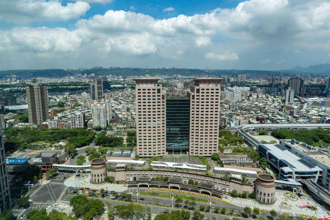 RF passive devices are applied to Taiwan High Speed Rail (THSR) Banqiao Station..jpg