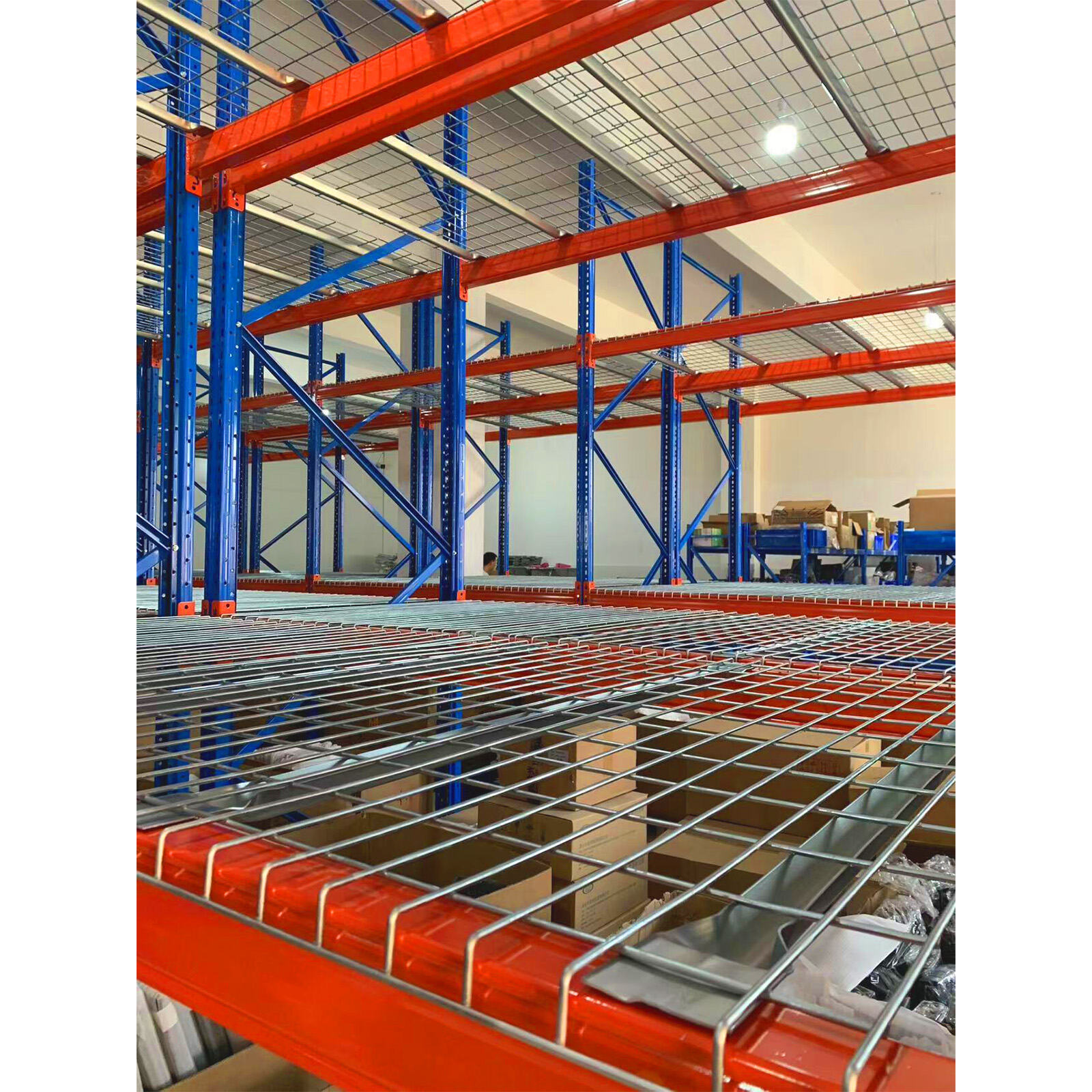 Heavy Duty Wire Mesh Decking for Pallet Rack Safety & Support
