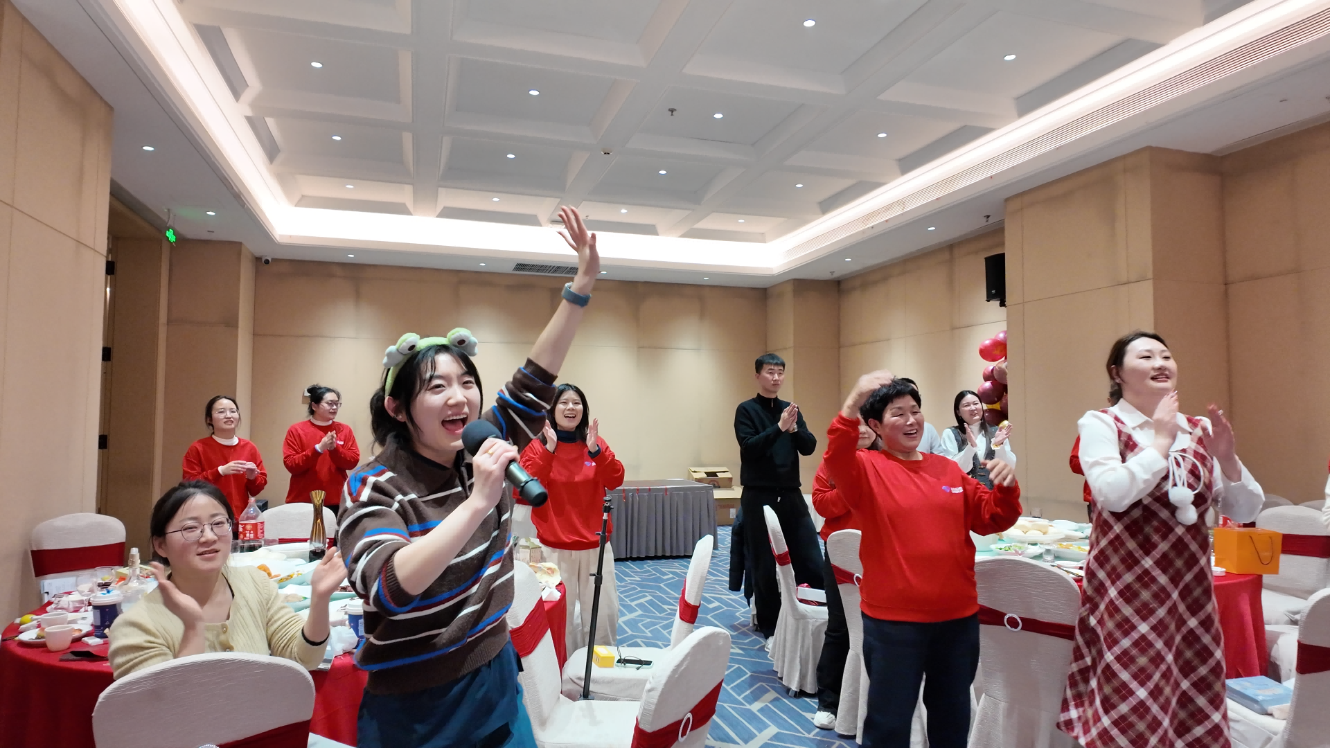 The Radiance of Humanity: Why Our Employees' Smiles are the Best Guarantee of Your Product Quality