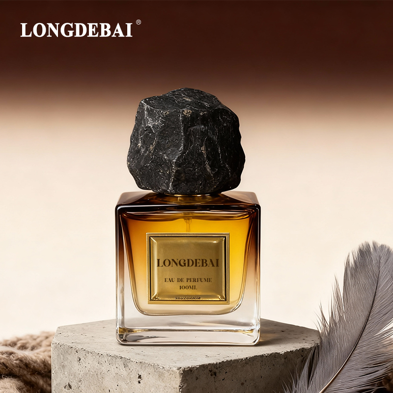 flacon de parfum en verre transparent