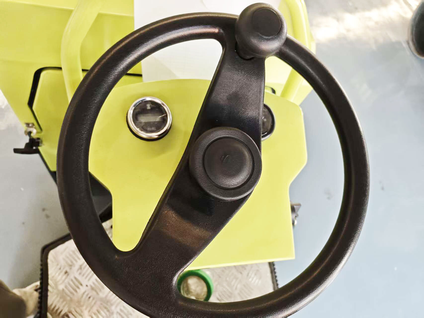 方向盘(57120c6ab6).jpg