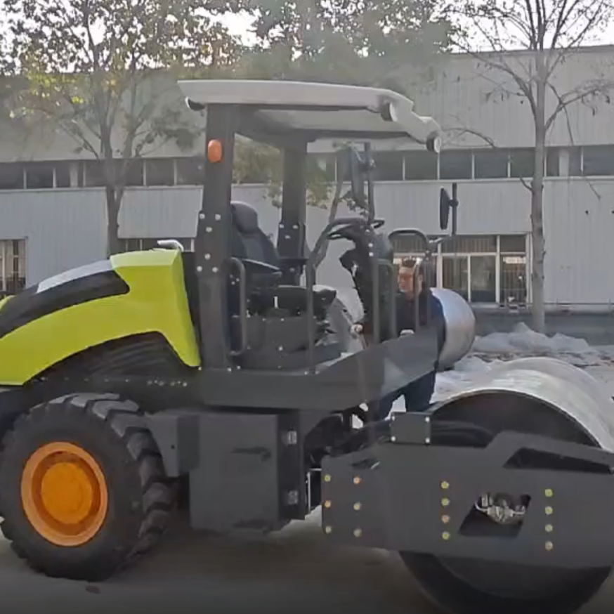 6 tonnu vienkameru ceļa tīrītājs