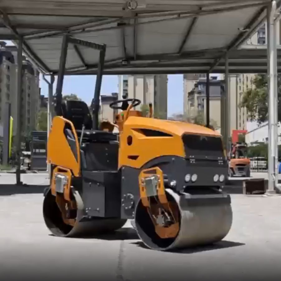 1,5 tonnu divveltnis ceļu veltnis