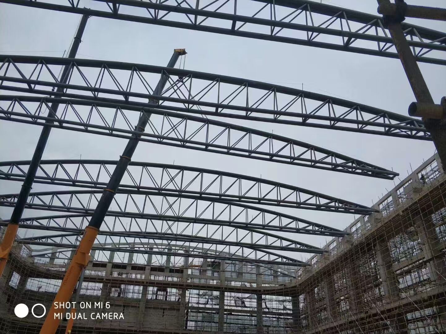 Structures de toiture en acier durables pour usines