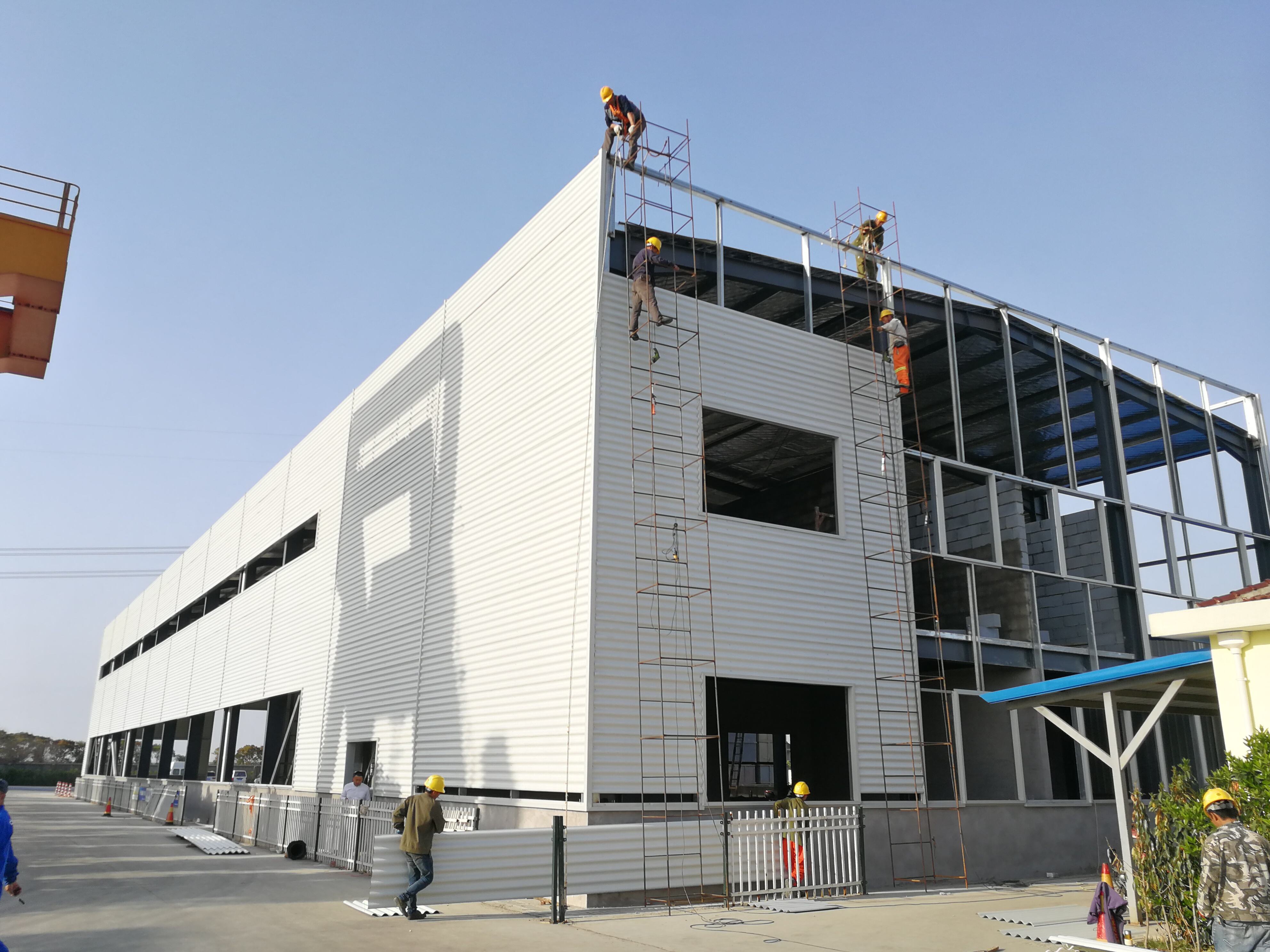 Solutions complètes en structures légères en acier pour les besoins commerciaux