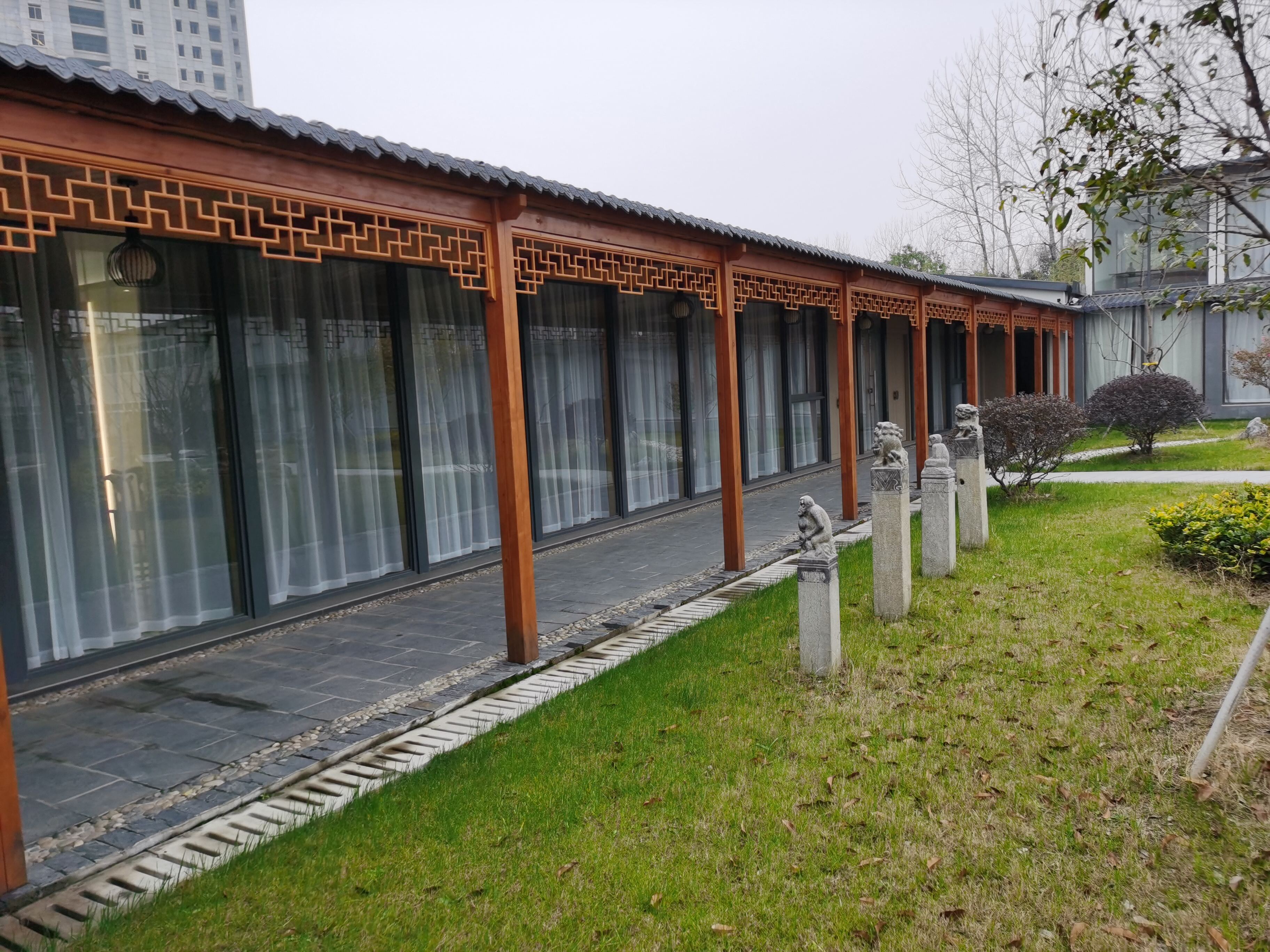 Komplexní řešení izolace ocelových střešních konstrukcí