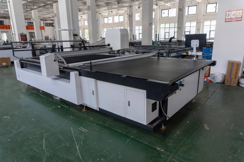 Bangzheng Multi-Layer Fabric Cutting Machine A Cutting Innovator in the Era of Intelligent Manufacturing (7).JPG
