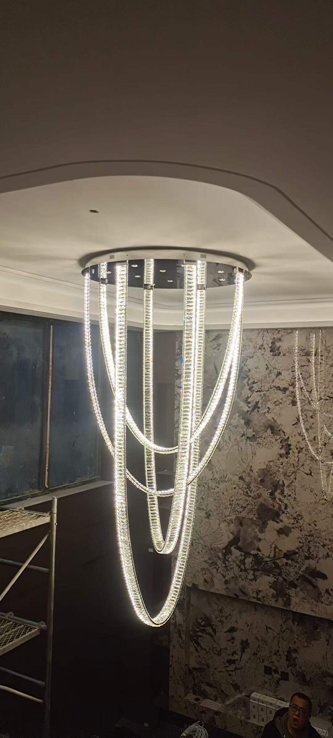 Discover the Benefits of Our Hanging Chandeliers with Chain