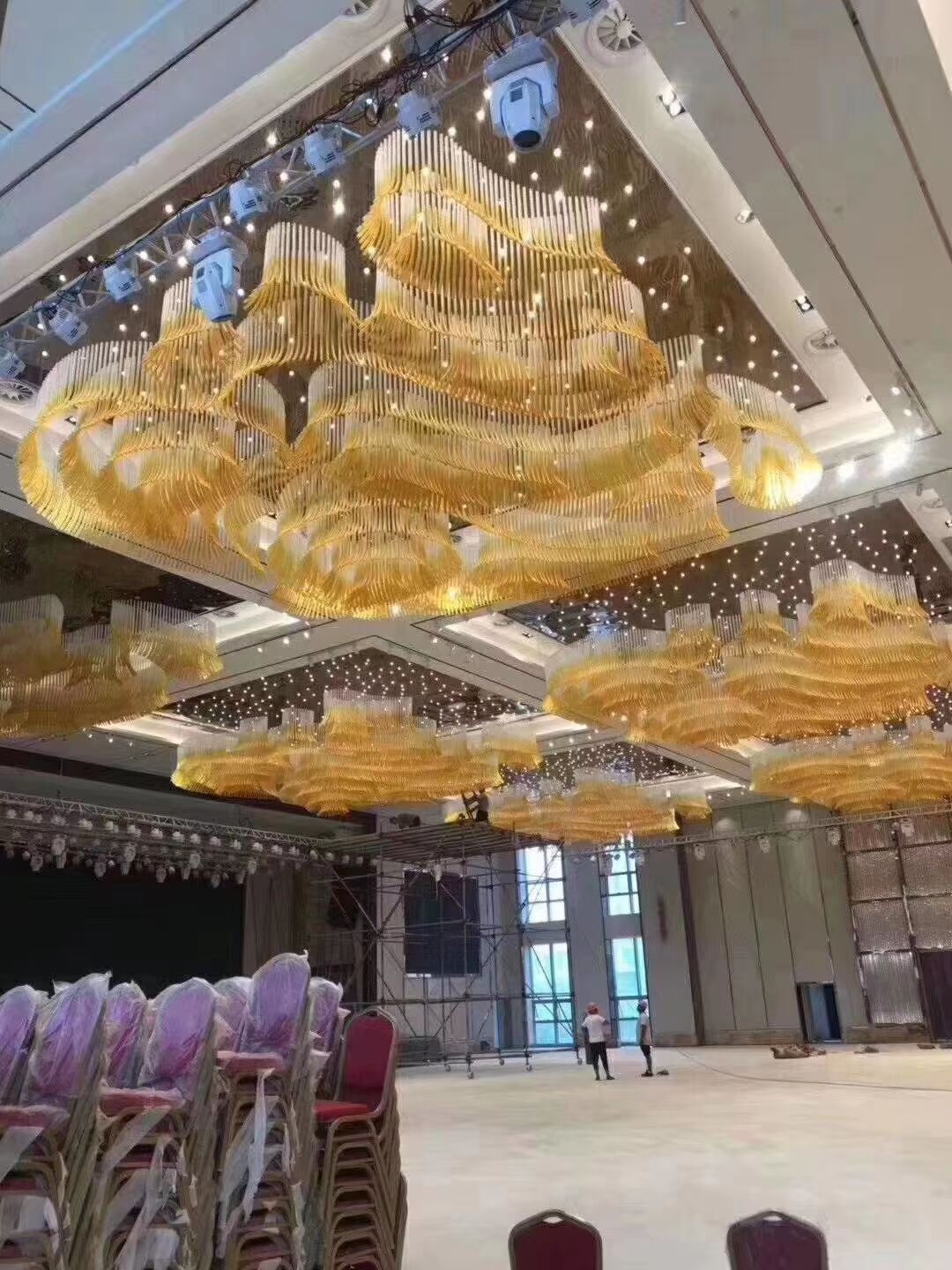 Unmatched Quality and Customization in Crystal Chandeliers
