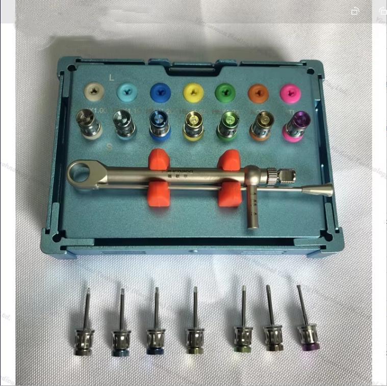 Cista Instrumentorum Megagen Dental pro Implantatione et Reparatione, Universale Torquimeterum Cum Clavibus Torquentibus, Set Quindecim Scalpellorum, Universale Instrumentum Prostheticum, Pretium Humile