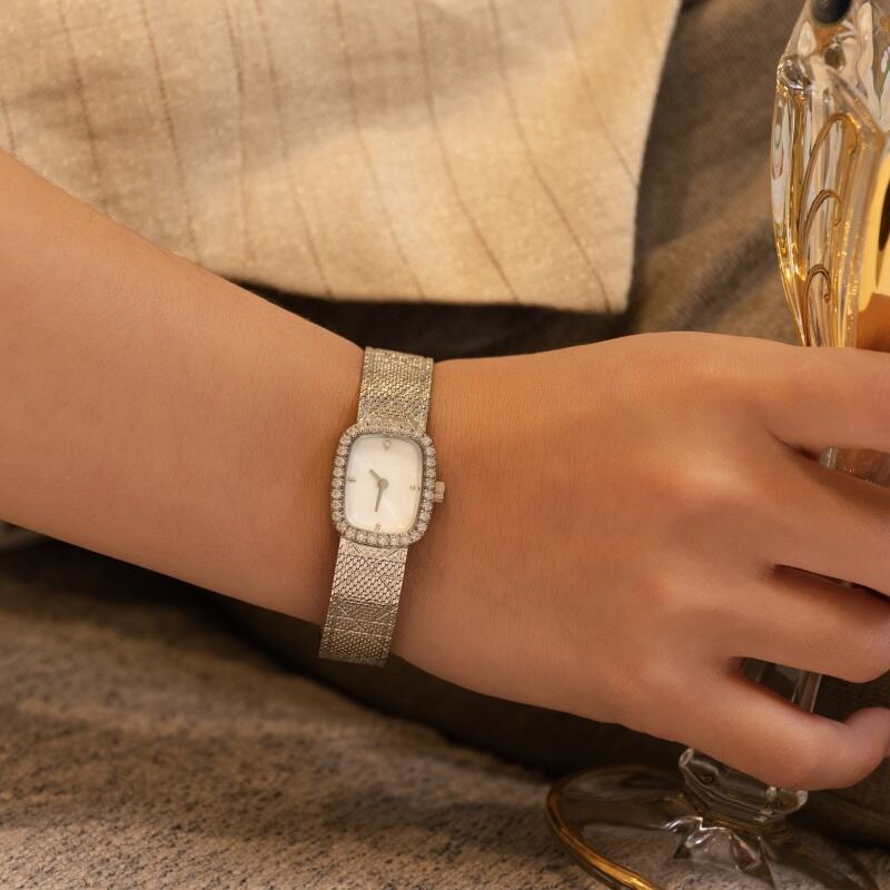Discover the Unmatched Advantages of Our Vintage Women's Watches