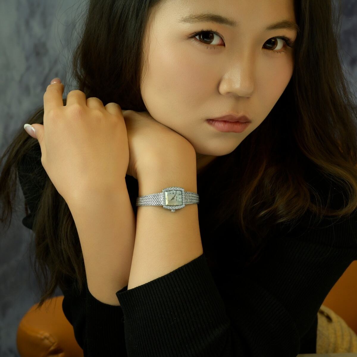 The Competitive Edge of Our Antique Watch Dealers