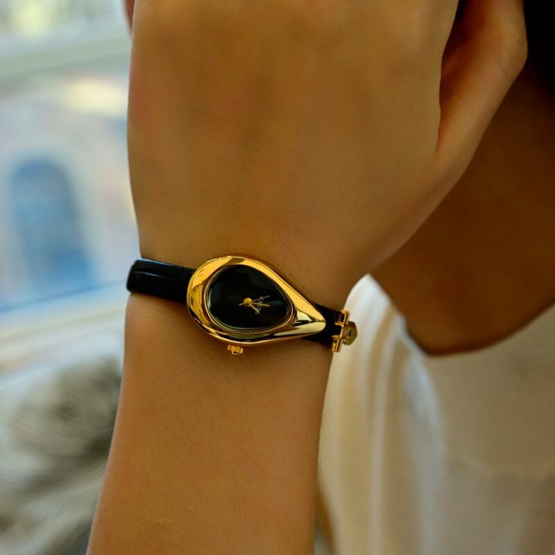 Discover the Elegance of Square Bangle Watches