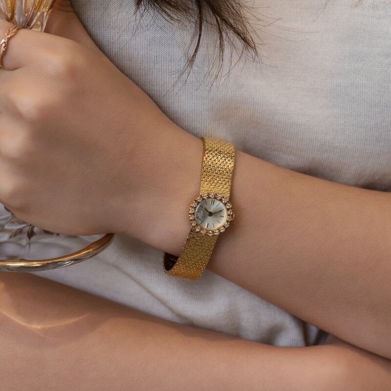 Unmatched Expertise in Vintage Women's Watches