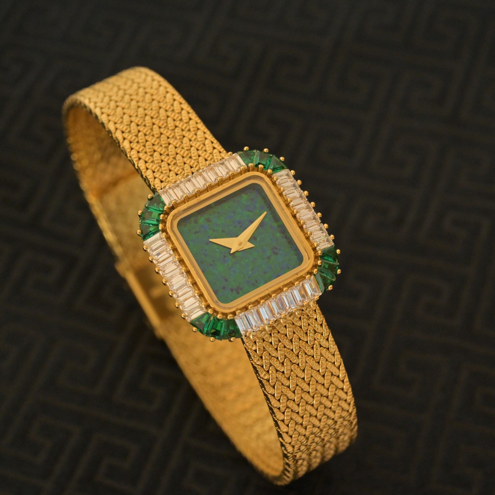 Unmatched Elegance and Precision in Bangle Wrist Watches