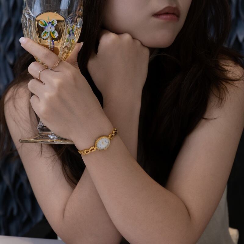 Unmatched Elegance and Functionality in Ladies Bangle Cuff Watches