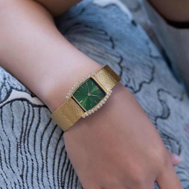 Unmatched Elegance and Craftsmanship in Gold Time Watches