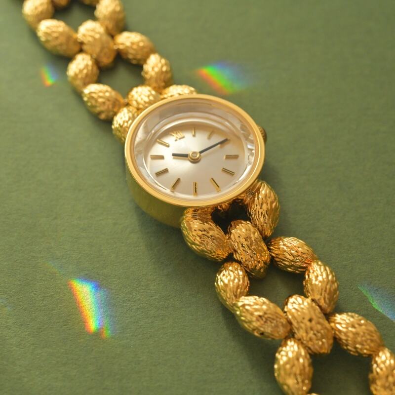 Unmatched Expertise in Vintage Women's Watches
