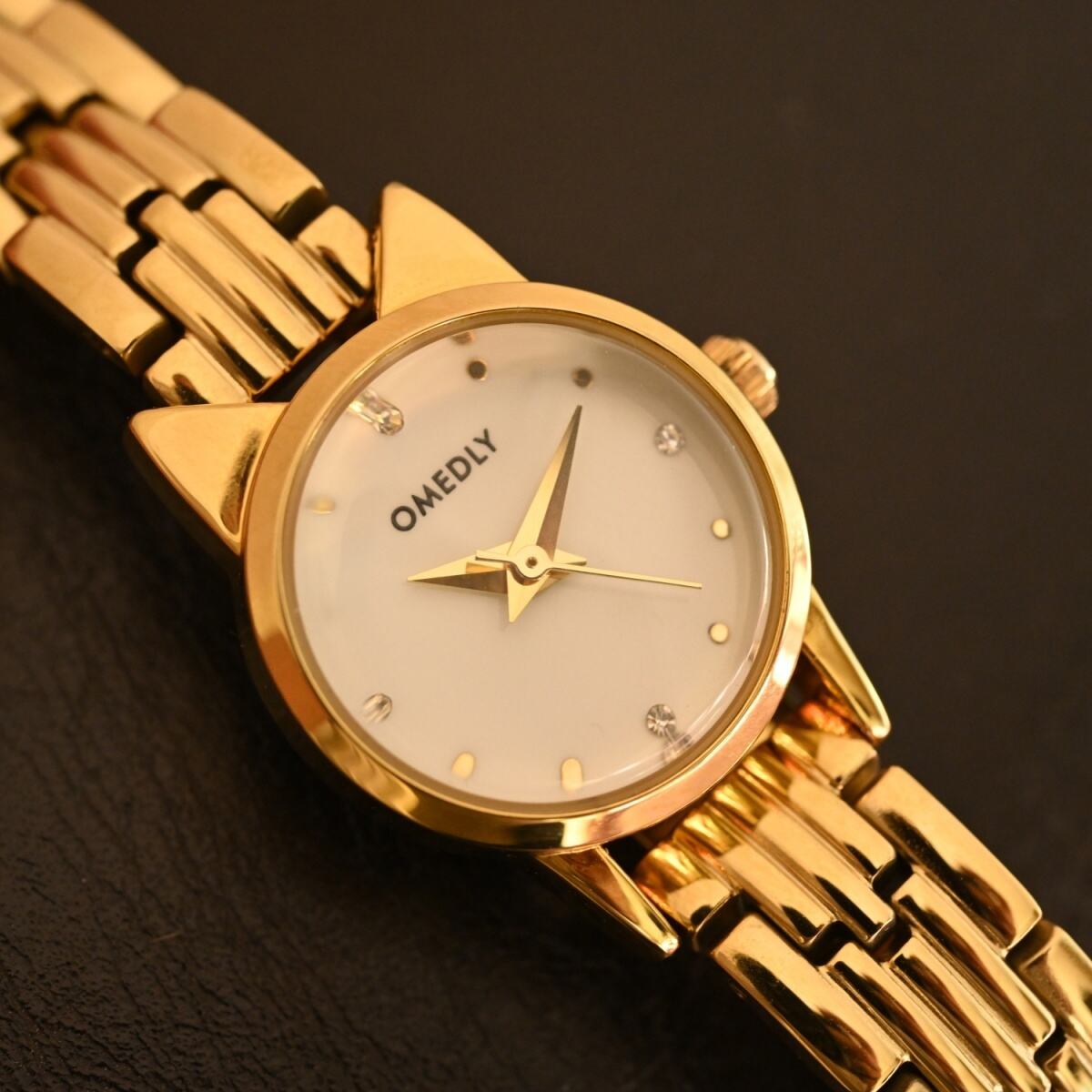 Unmatched Elegance and Precision in Gold Chain Watches
