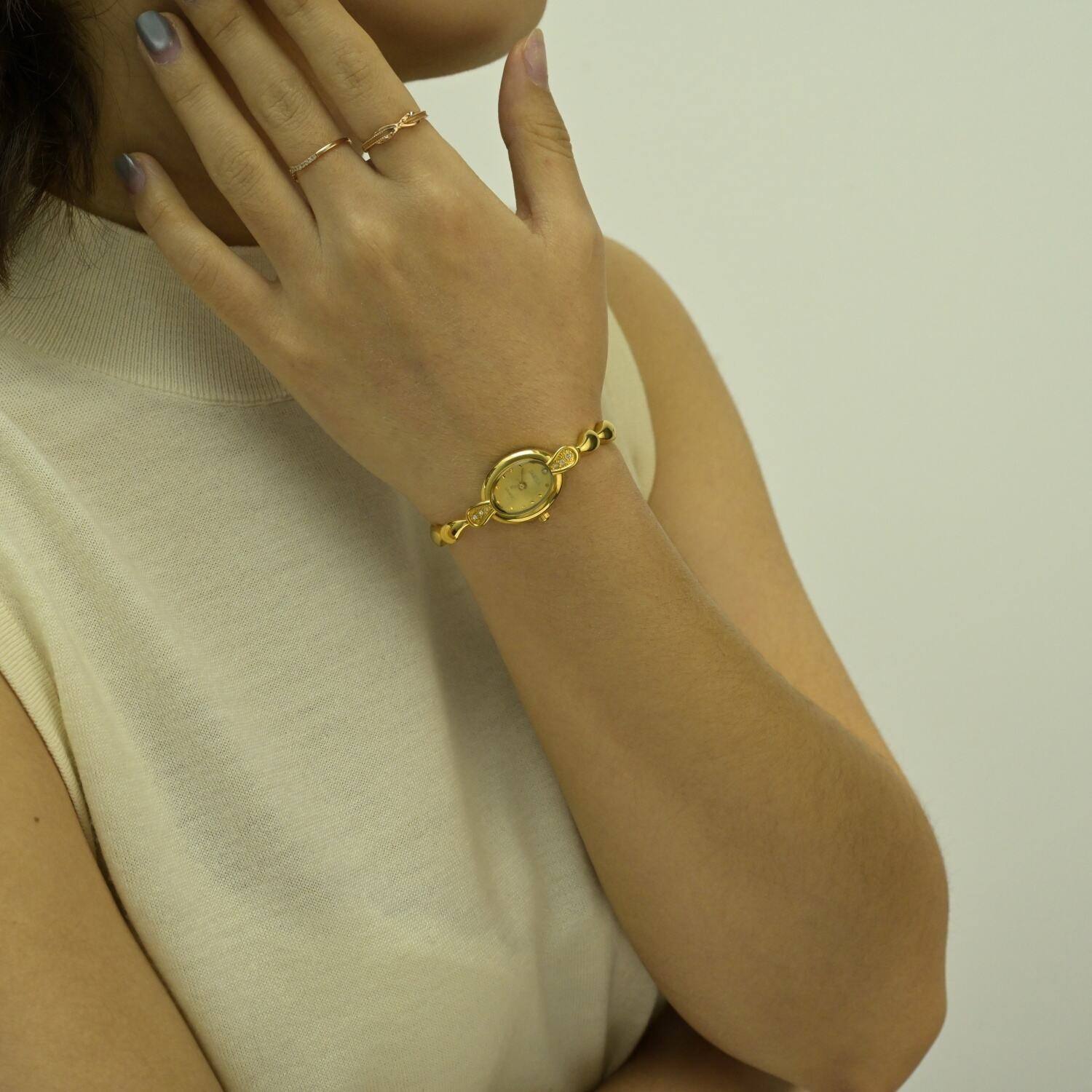 Why Choose Our Vintage Women's Watches?