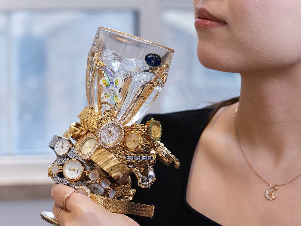 Aesthetic Shift: Luxury Jewelry & Watch Giants Embrace Vintage in Unison