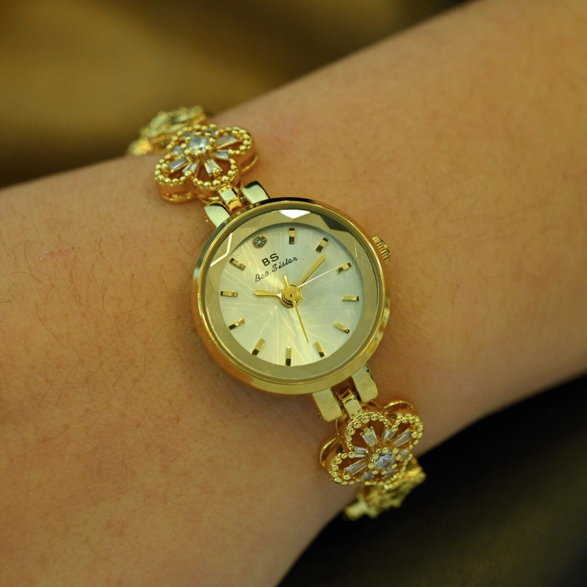 Unmatched Elegance and Precision in Antique Gold Pocket Watches