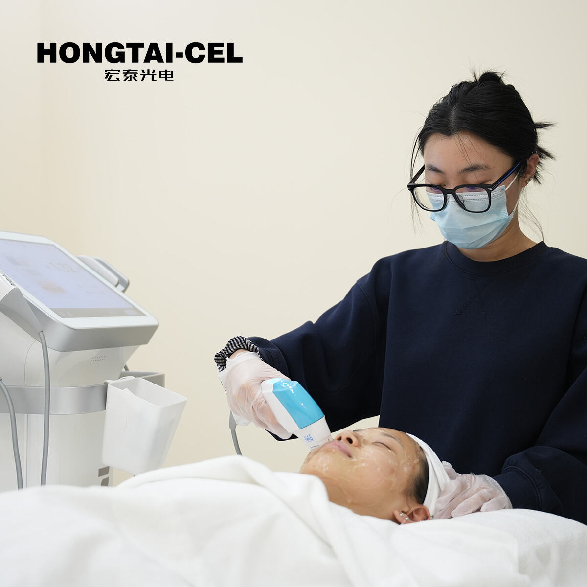 Plateforme thérapeutique multifonctionnelle pour des soins cutanés complets